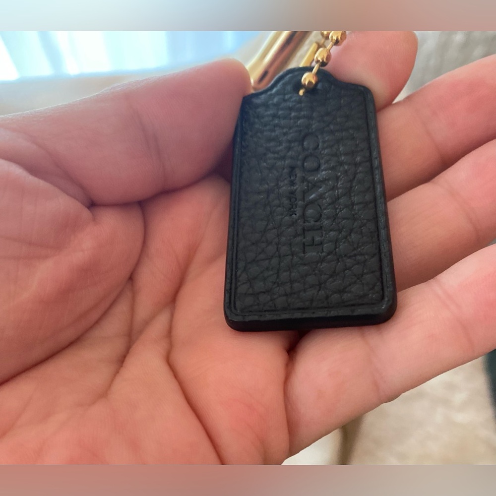 Coach Cream and Black Shoulder Bag - Picture 14 of 16
